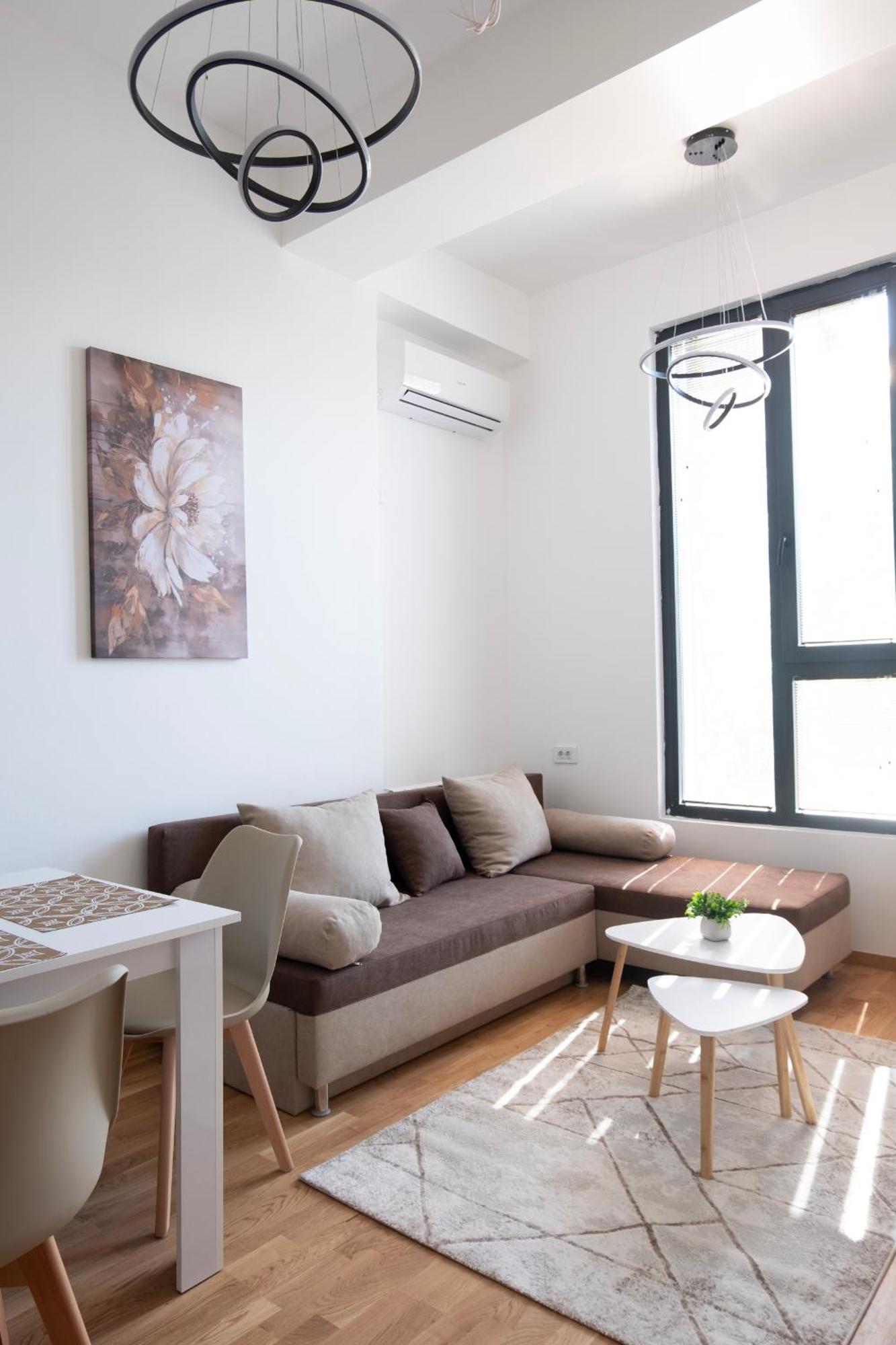 Home Art Apartments Skopje Ngoại thất bức ảnh