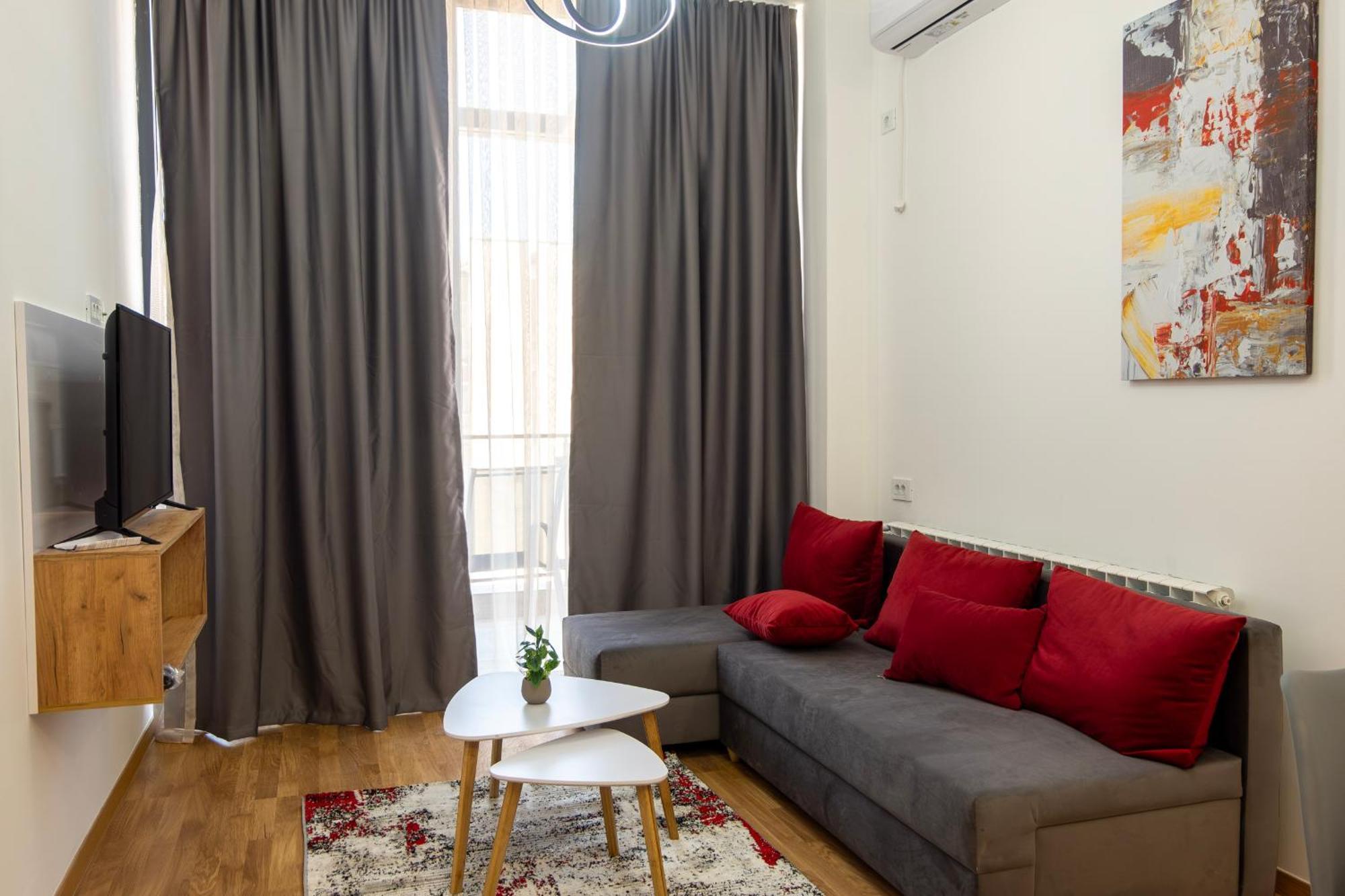 Home Art Apartments Skopje Ngoại thất bức ảnh