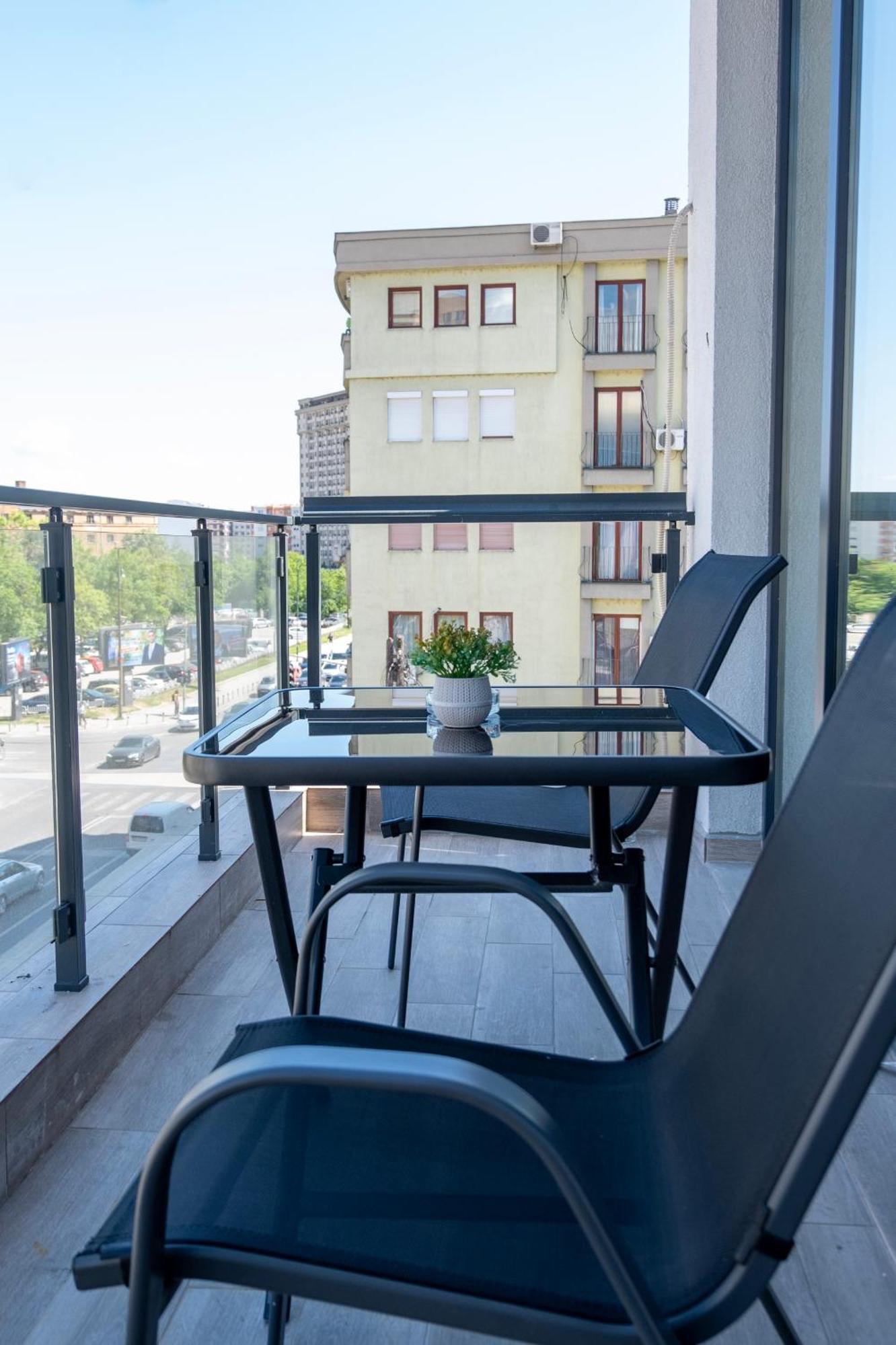 Home Art Apartments Skopje Ngoại thất bức ảnh