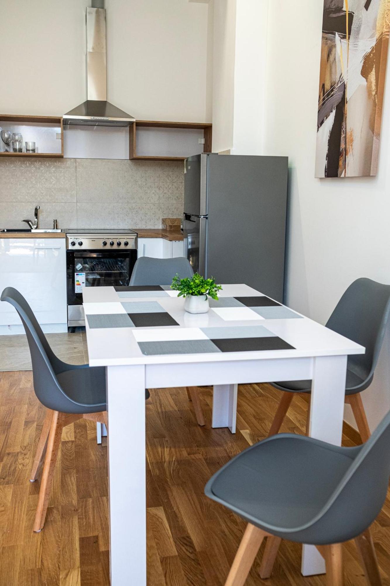 Home Art Apartments Skopje Ngoại thất bức ảnh