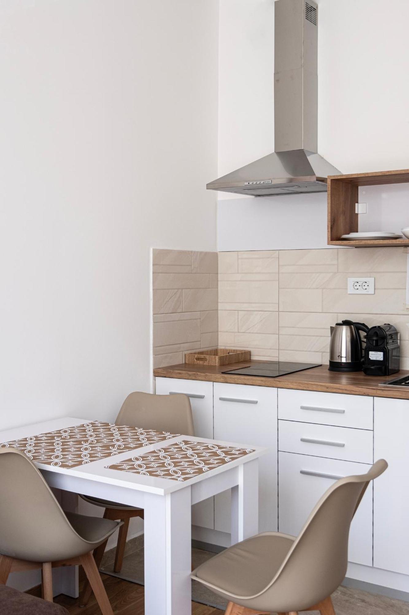Home Art Apartments Skopje Ngoại thất bức ảnh